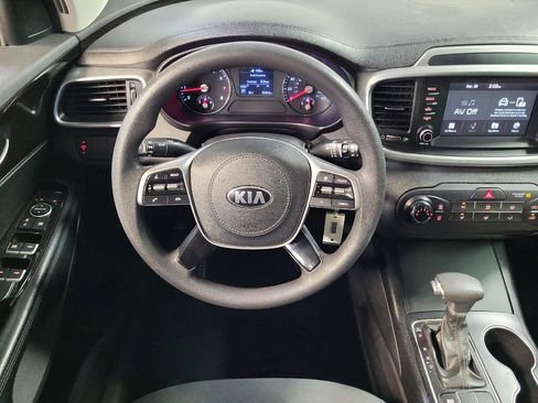 Used 2019 Kia Sorento L FWD image 22
