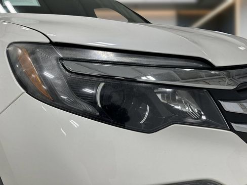 Used 2018 Honda Pilot EX image 11