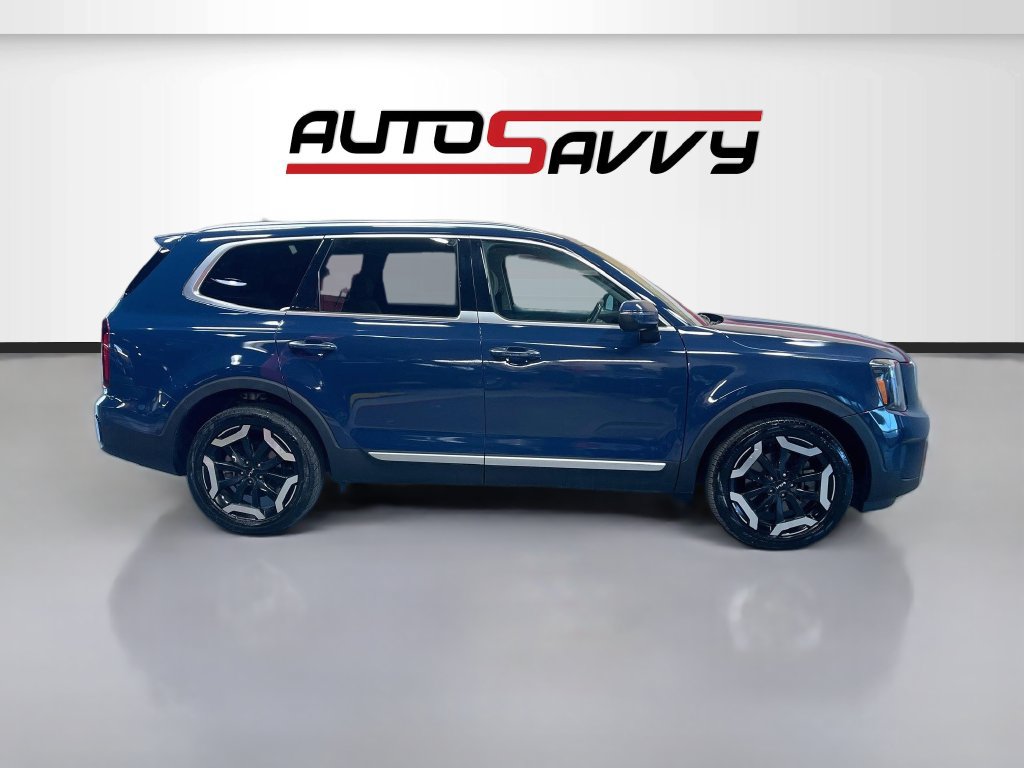 Used 2023 Kia Telluride S AWD/4WD image 8