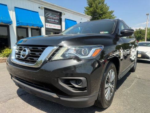 Used 2019 Nissan Pathfinder S AWD/4WD image 1