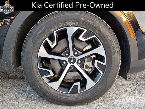 Certified 2024 Kia Sportage EX image 9