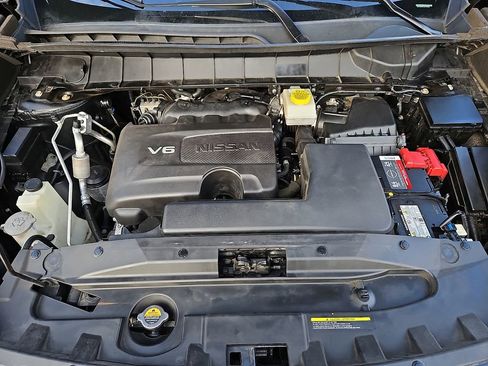 Used 2022 Nissan Pathfinder SV w/ SV Premium Package image 29