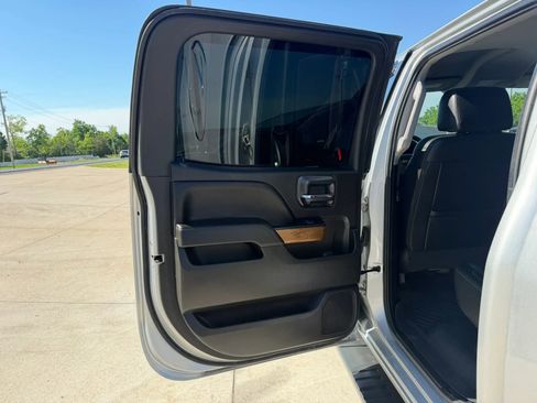 Used 2018 Chevrolet Silverado 1500 LTZ w/ LTZ Plus Package AWD/4WD image 36