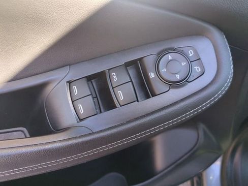 Used 2025 Buick Encore GX Preferred AWD/4WD image 18