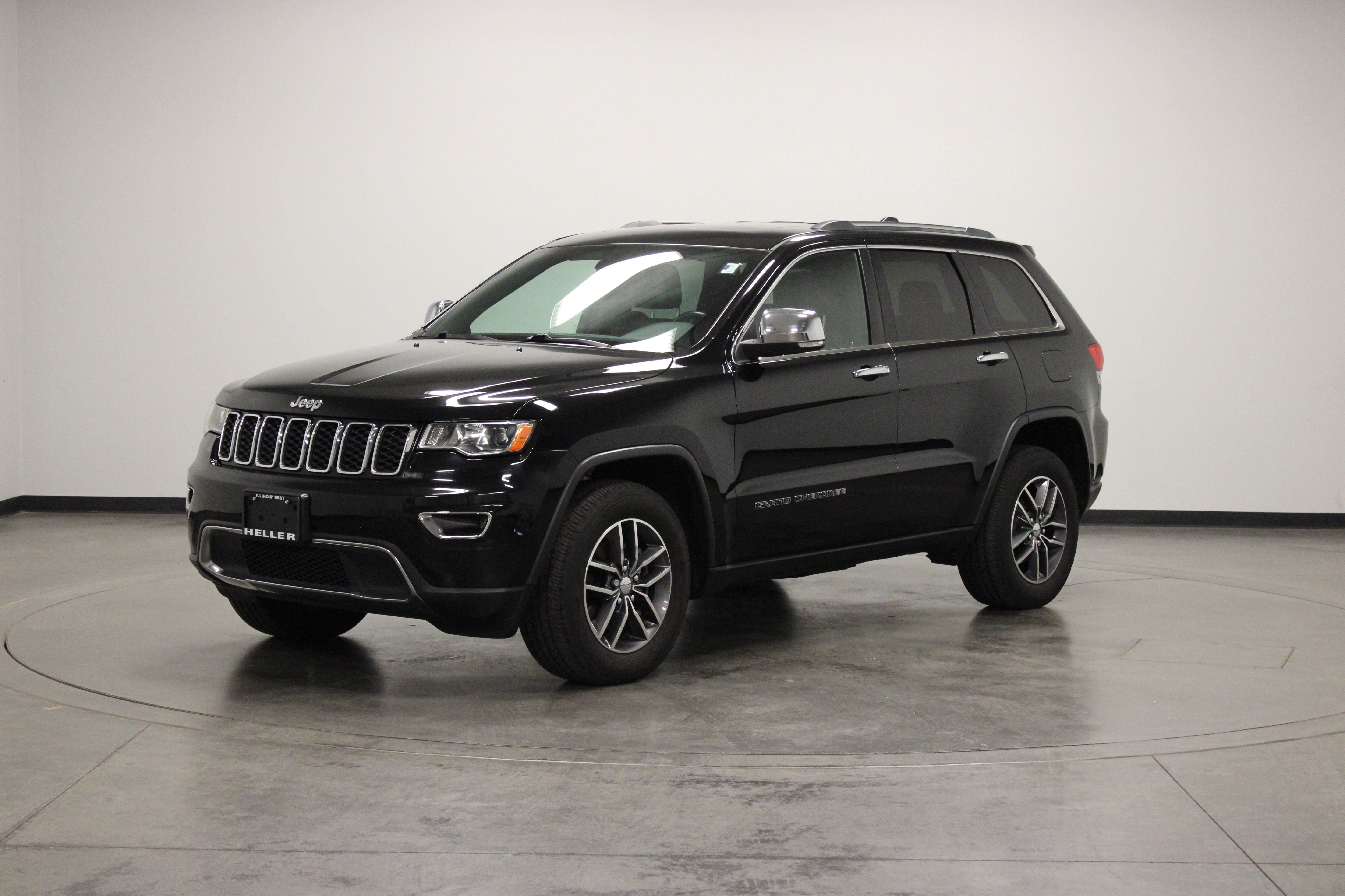 Used 2018 Jeep Grand Cherokee Limited AWD/4WD image 4