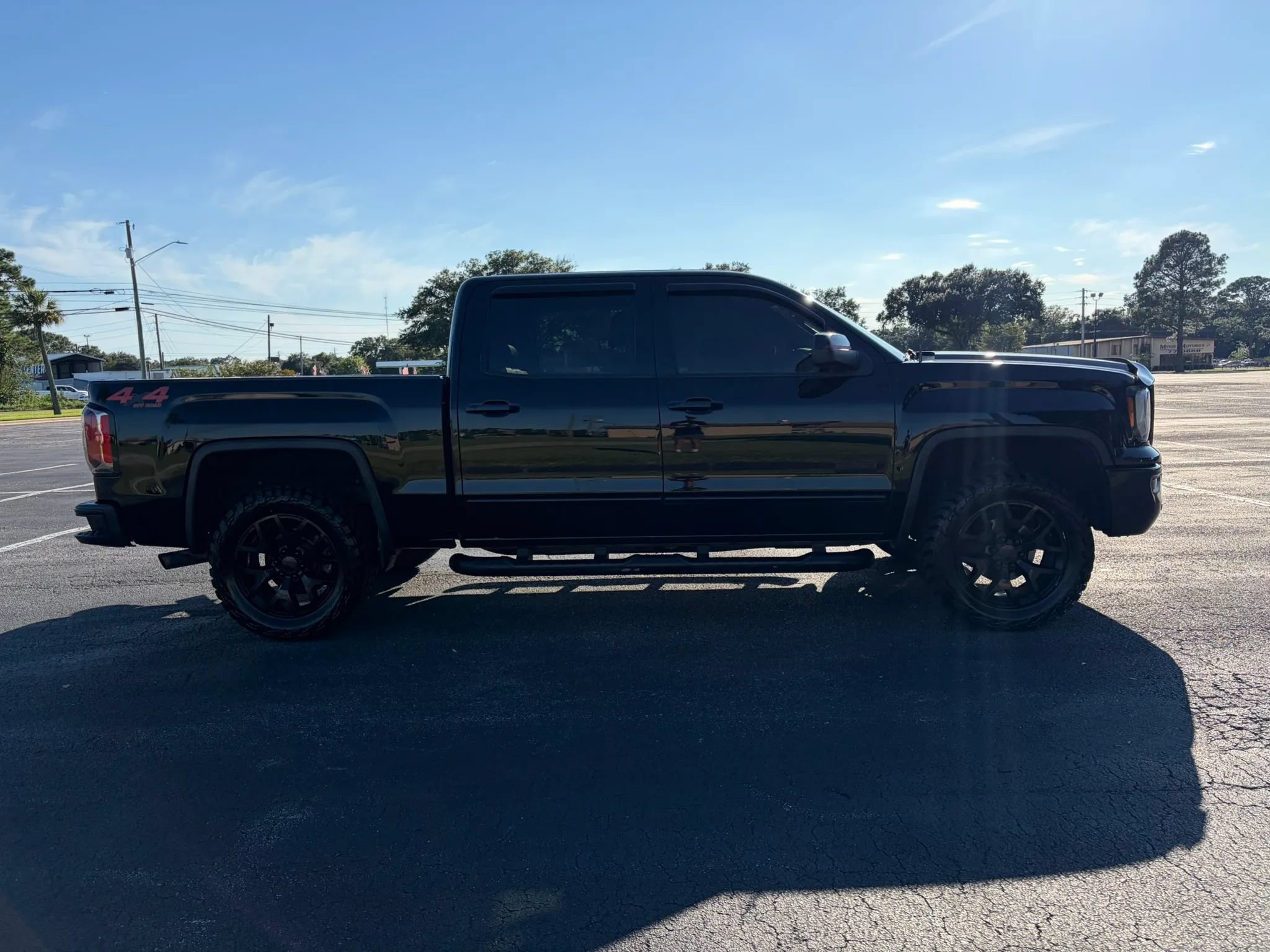 Used 2017 GMC Sierra 1500 SLT AWD/4WD image 8