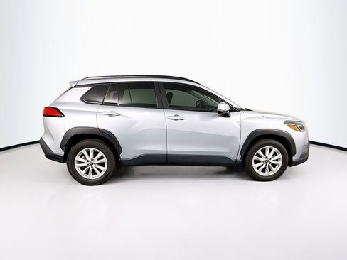 Used 2023 Toyota Corolla Cross LE image 4