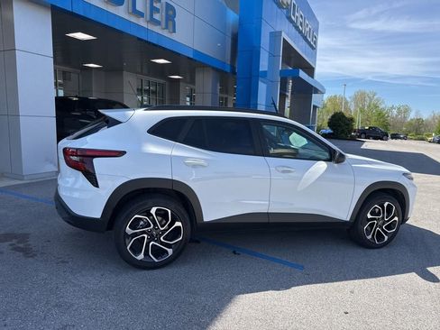 Used 2024 Chevrolet Trax RS w/ Driver Confidence Package image 28