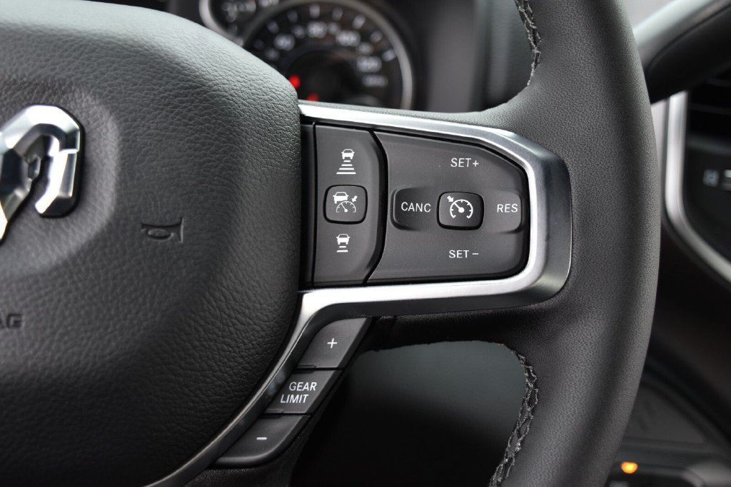 New 2026 RAM 3500 Big Horn AWD/4WD image 18