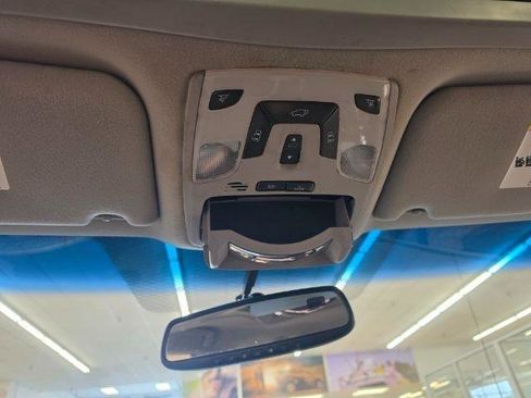 Used 2012 Toyota Sienna SE FWD image 24