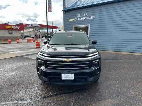 Used 2024 Chevrolet Traverse LT w/ Trailering Package AWD/4WD image 10