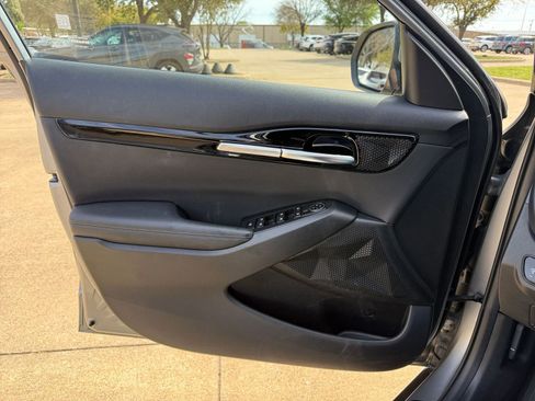 Used 2025 Kia Seltos S image 18