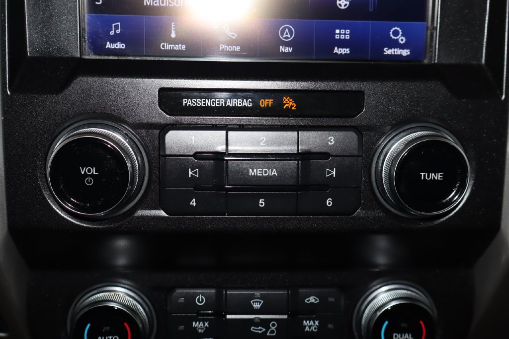 Used 2019 Ford F150 Lariat w/ Equipment Group 502A Luxury AWD/4WD image 30
