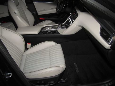 Used 2023 Genesis G70 3.3T w/ Sport Advanced Package RWD image 20