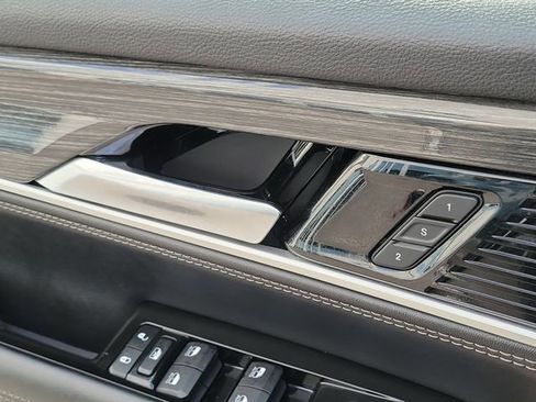 Used 2022 Jeep Wagoneer Series II AWD/4WD image 21
