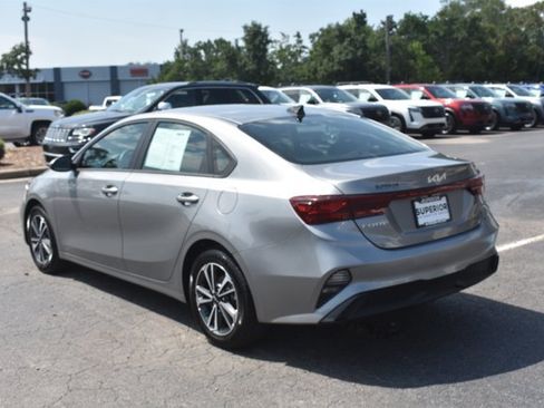 Used 2024 Kia Forte LXS FWD image 8