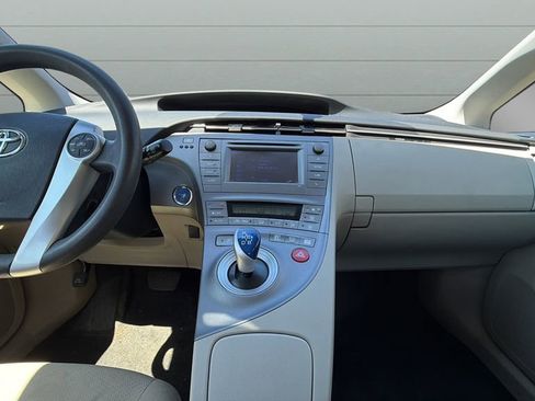 Used 2013 Toyota Prius Two FWD image 10