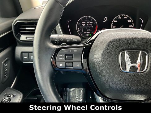 Used 2025 Honda Pilot EX-L image 11