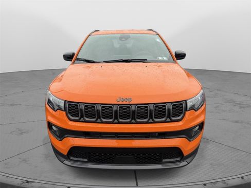 Used 2026 Jeep Compass Latitude image 3