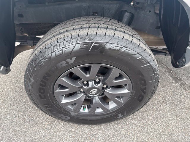 Used 2023 Toyota Tacoma SR5 w/ Technology Package AWD/4WD image 14