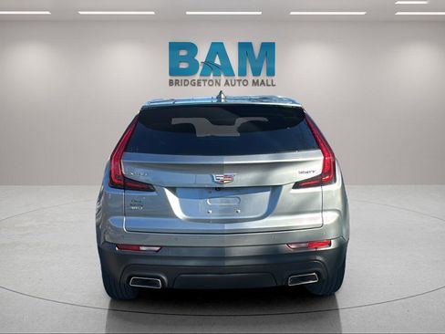 Used 2023 Cadillac XT4 Luxury w/ Cold Weather Package image 6