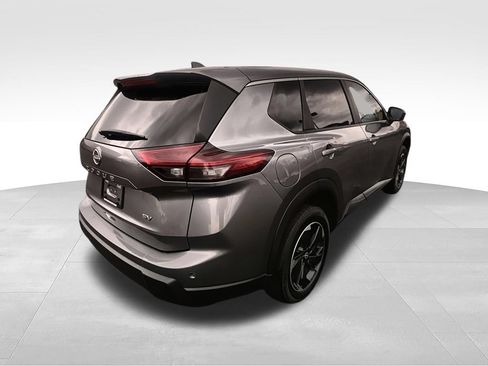 Used 2024 Nissan Rogue SV FWD image 8