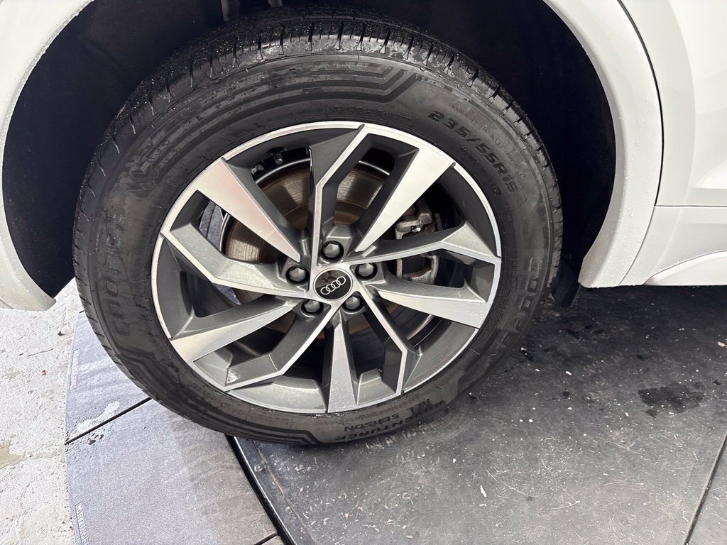 Certified 2024 Audi Q5 2.0T Premium Plus w/ Premium Plus Package AWD/4WD image 19