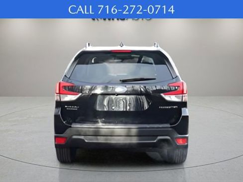 Used 2021 Subaru Forester Premium image 5