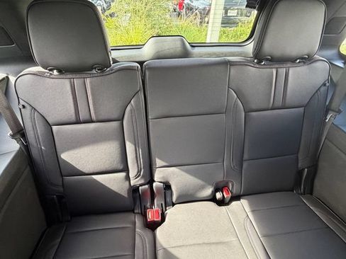 Used 2024 Chevrolet Tahoe RST w/ Sport Performance Package RWD image 18