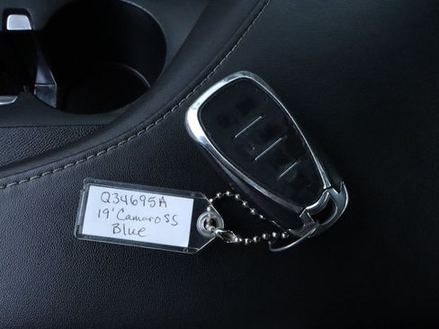 Used 2019 Chevrolet Camaro SS RWD image 31