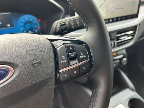 Used 2023 Ford Escape Platinum image 18