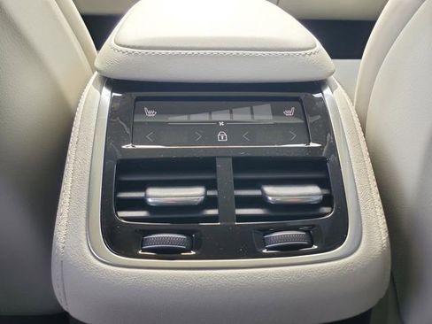 New 2026 Volvo XC90 T8 Ultra w/ Protection Package AWD/4WD image 30