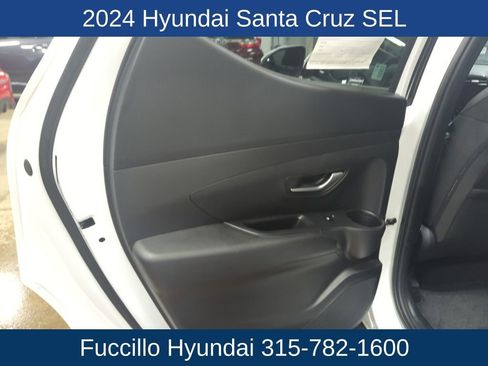 Certified 2024 Hyundai Santa Cruz SEL w/ Activity Package image 18