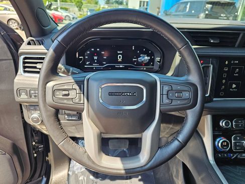 Used 2022 GMC Yukon Denali w/ Max Trailering Package AWD/4WD image 28
