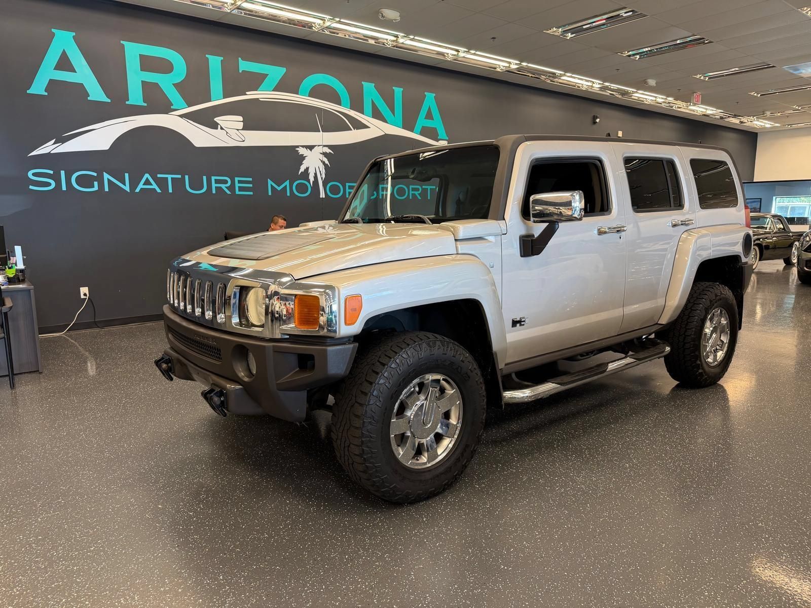 Used 2006 HUMMER H3 w/ Chrome Appearance Package AWD/4WD image 1