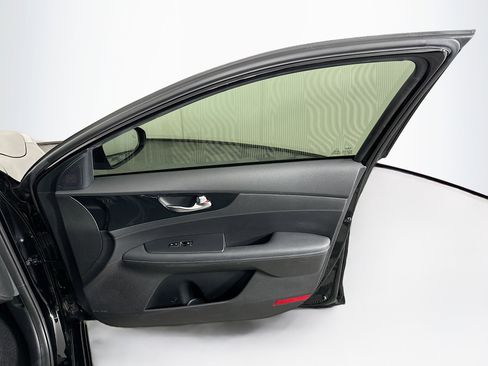 Used 2023 Kia Forte GT-Line w/ GT-Line Premium Package image 32