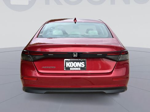 Used 2024 Honda Accord EX image 10