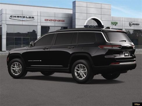 New 2025 Jeep Grand Cherokee L Laredo image 4