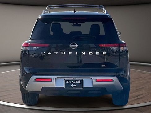 New 2025 Nissan Pathfinder SL image 4
