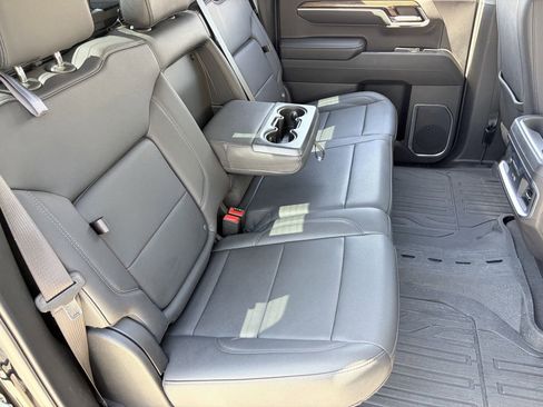 Used 2024 GMC Sierra 1500 Elevation w/ Elevation Premium Package AWD/4WD image 13
