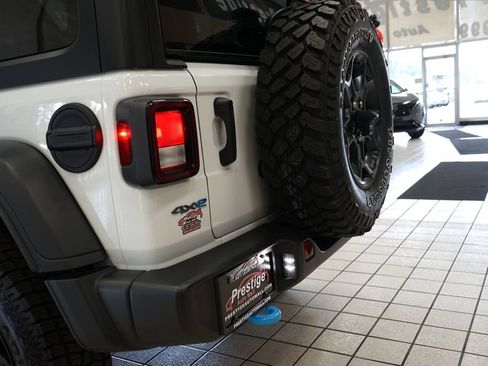 Used 2023 Jeep Wrangler Unlimited w/ Cold Weather Group AWD/4WD image 15