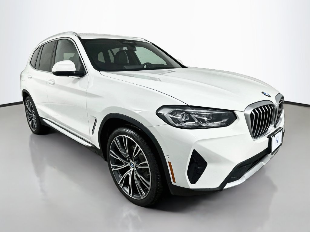 Used 2023 BMW X3 sDrive30i w/ Premium Package RWD image 3
