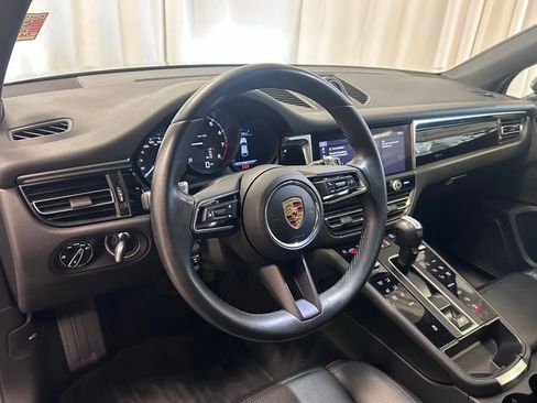 Used 2023 Porsche Macan Turbo AWD/4WD image 4