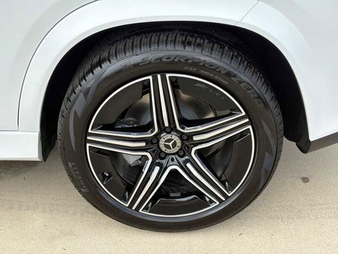 New 2026 Mercedes-Benz GLE 450 4MATIC image 9