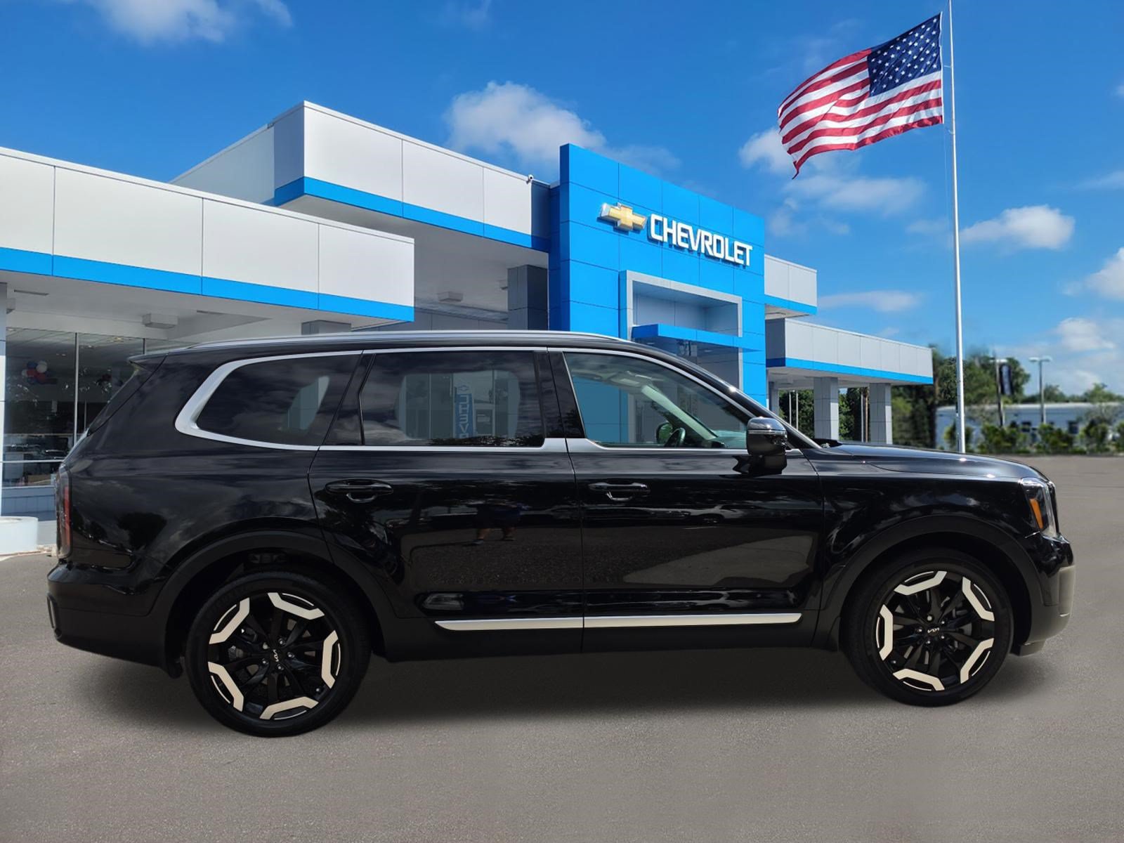 Used 2023 Kia Telluride EX w/ EX Captain's Chair Package AWD/4WD image 9