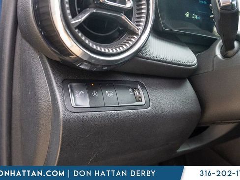 Used 2025 Chevrolet Equinox LT FWD image 18