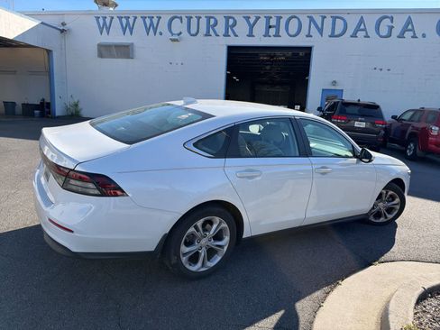 Used 2023 Honda Accord LX image 9