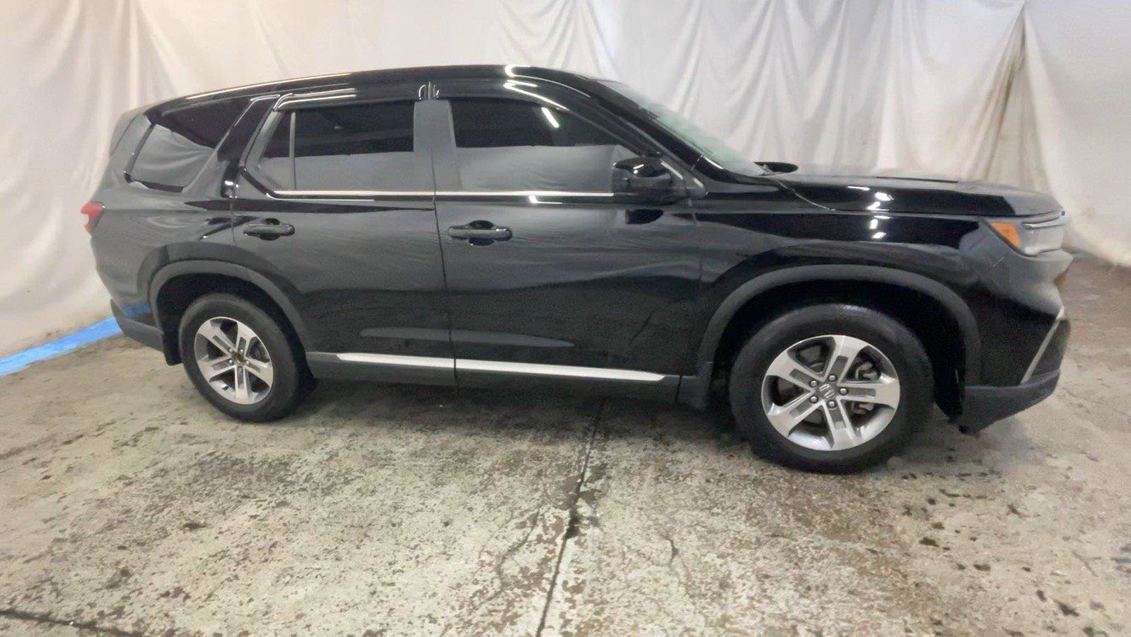 Certified 2025 Honda Pilot EX-L image 4