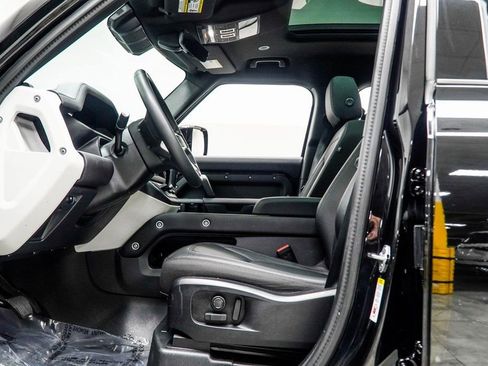 Used 2025 Land Rover Defender 110 S AWD/4WD image 38