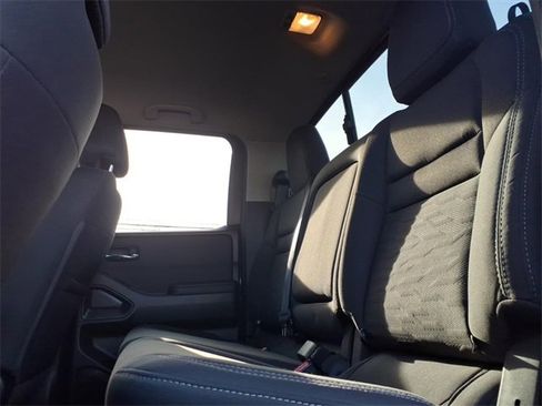 Used 2024 Nissan Frontier SV w/ SV Convenience Package image 15